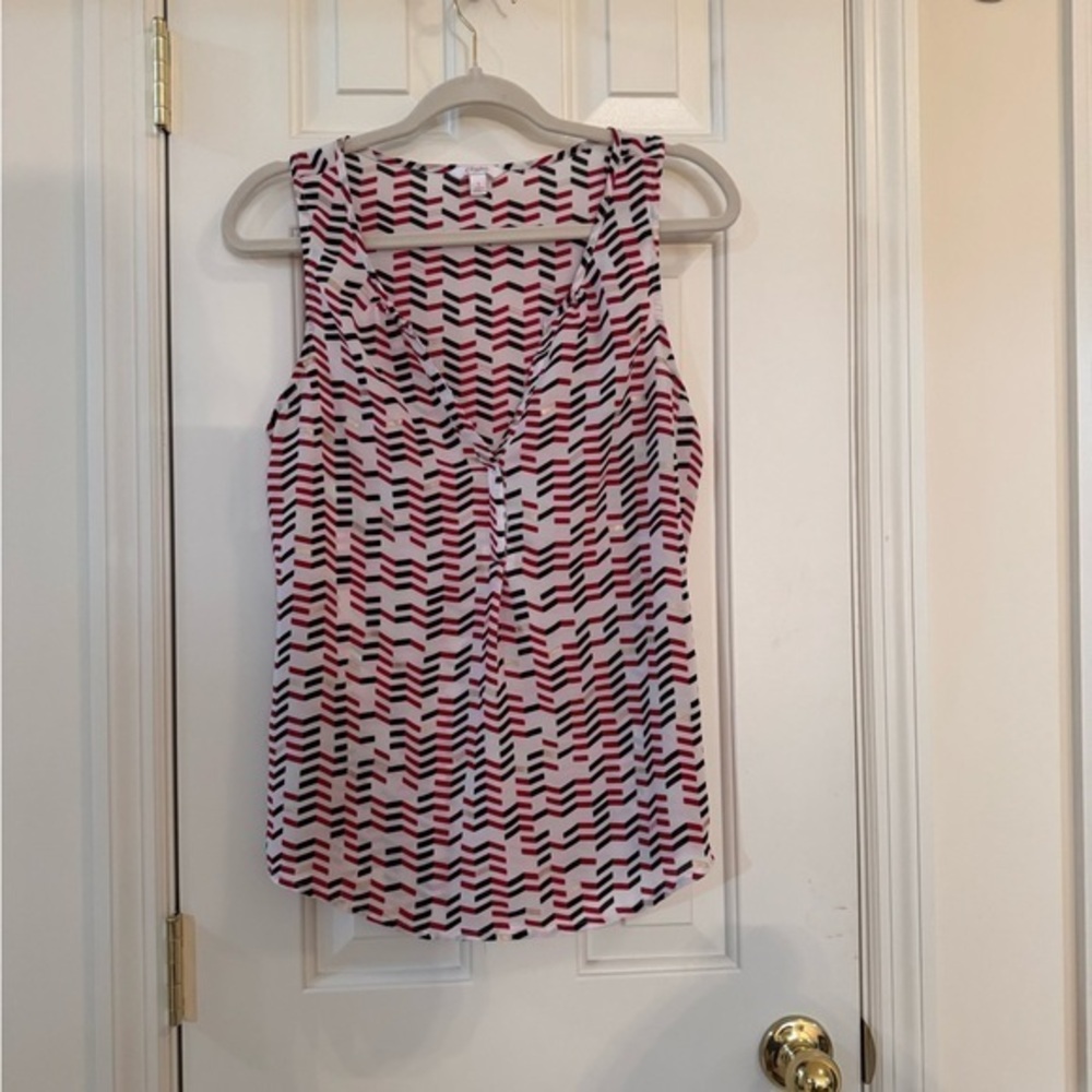 Candie’s sleeveless top, large